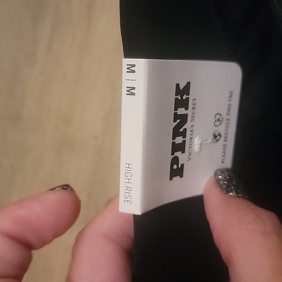 Victoria's Secret Pink. Black Ultimate  Leggings. Size Medium. - Picture 4 of 13